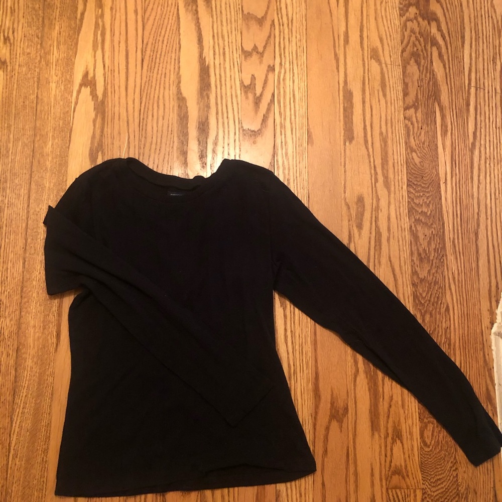 Black long sleeve tshirt